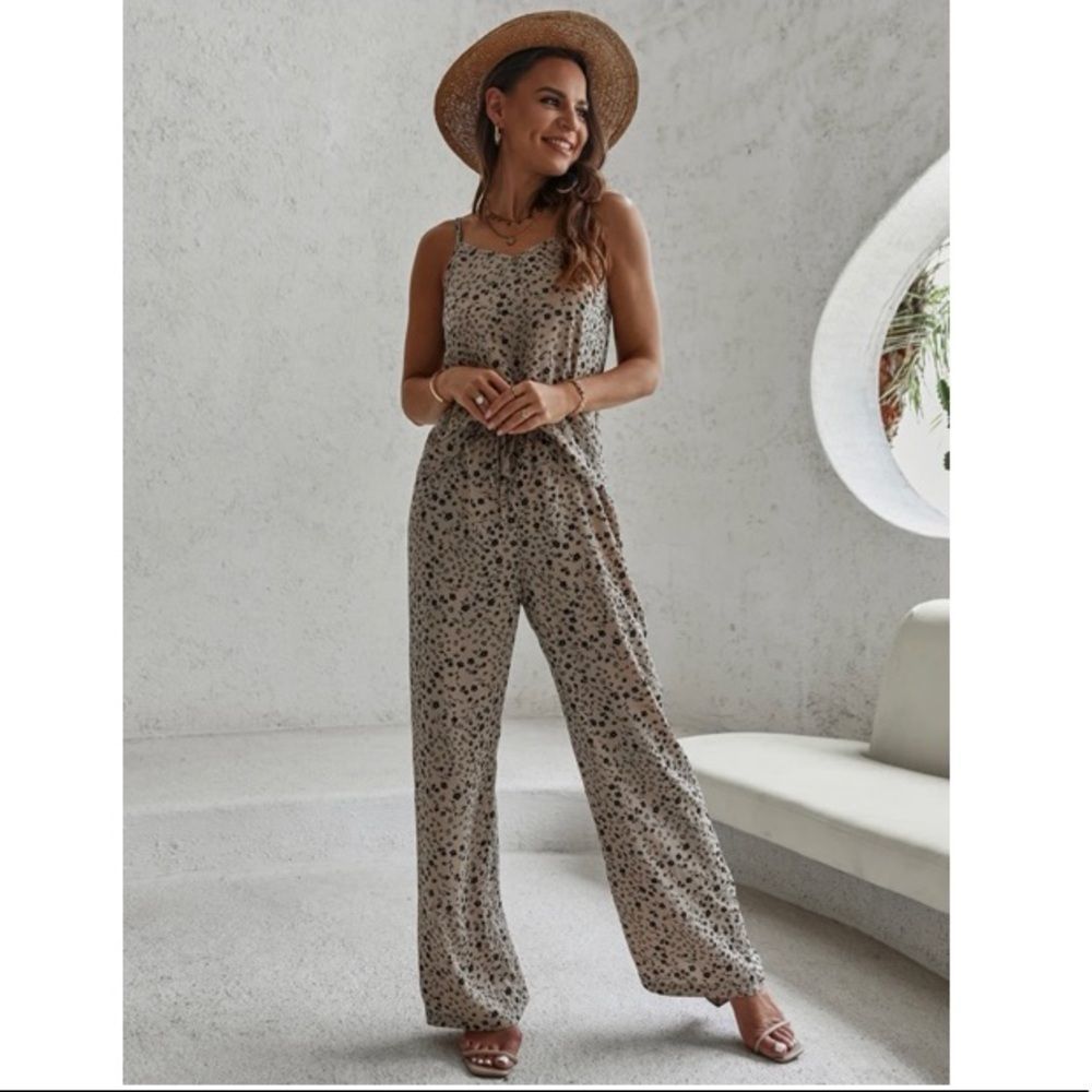 CAMI TOP & WIDE LEG PANTS - Picture 1 of 3